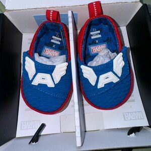 Tom’s Captain America Baby Shoes